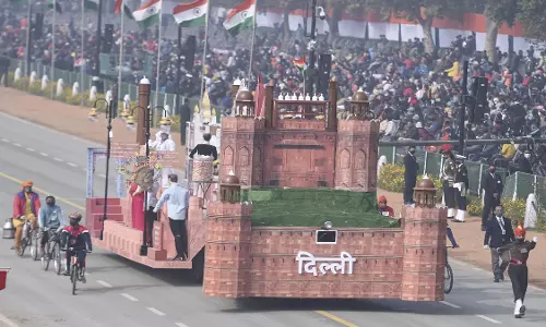 Delhi: अरविंद केजरीवाल ने दिल्ली की झांकी गणतंत्र दिवस परेड में शामिल न होने पर सवाल उठाया