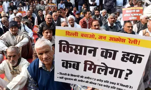 भूमि नीतियों के क्रियान्वयन में देरी से किसान नाराज भूमि नीतियों के क्रियान्वयन में देरी से किसान नाराज