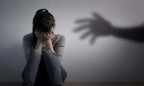 Bareilly: महिला टीचर को प्रिंसिपल ने बनाया बंधक ,पुलिस ने कराया मुक्त Bareilly: महिला टीचर को प्रिंसिपल ने बनाया बंधक ,पुलिस ने कराया मुक्त