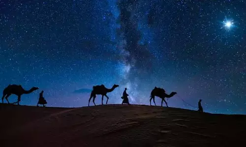 बेथलेहम का तारा: तीन बुद्धिमान पुरुषों को यरूशलेम तक पहुँचाया बेथलेहम का तारा: तीन बुद्धिमान पुरुषों को यरूशलेम तक पहुँचाया