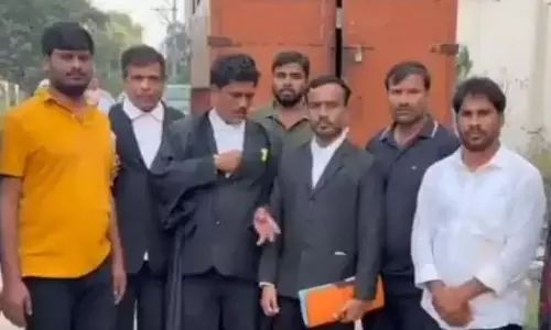 अल्लू अर्जुन के घर में तोड़फोड़ मामले में OUJAC के 6 छात्रों को जमानत मिली अल्लू अर्जुन के घर में तोड़फोड़ मामले में OUJAC के 6 छात्रों को जमानत मिली