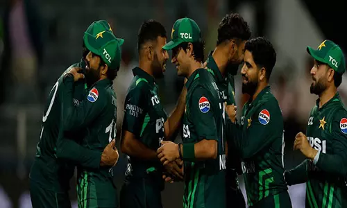 अयूब की शानदार फॉर्म के चलते Pak ने दक्षिण अफ्रीका के खिलाफ वनडे सीरीज में ऐतिहासिक क्लीन स्वीप किया अयूब की शानदार फॉर्म के चलते Pak ने दक्षिण अफ्रीका के खिलाफ वनडे सीरीज में ऐतिहासिक क्लीन स्वीप किया