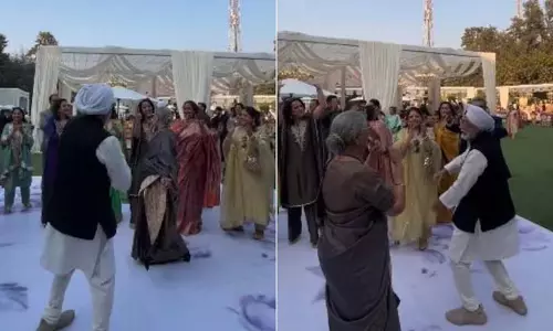 बुजुर्ग पति-पत्नी ने किया ऐसा जोरदार डांस, VIDEO से नही हटेंगी नज़रें बुजुर्ग पति-पत्नी ने किया ऐसा जोरदार डांस, VIDEO से नही हटेंगी नज़रें