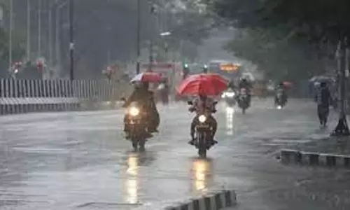 Weather: राजस्थान के इन जिलों में बारिश से पारा लुढ़का Weather: राजस्थान के इन जिलों में बारिश से पारा लुढ़का
