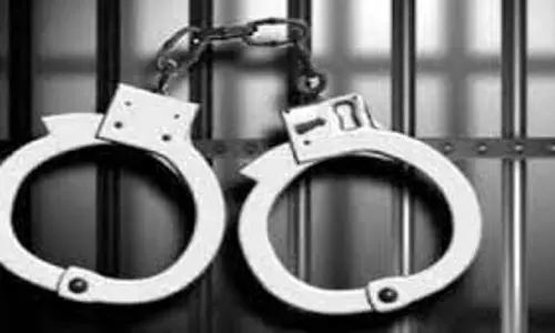 Dhanbad पुलिस को कामयाबी, 4 बाइक व ज्वेलरी के साथ 5 अपराधी अरेस्ट