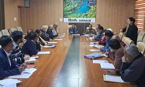 Himachal: अल्पसंख्यक छात्रों को छात्रवृत्ति का लाभ उठाने के लिए प्रोत्साहित करें