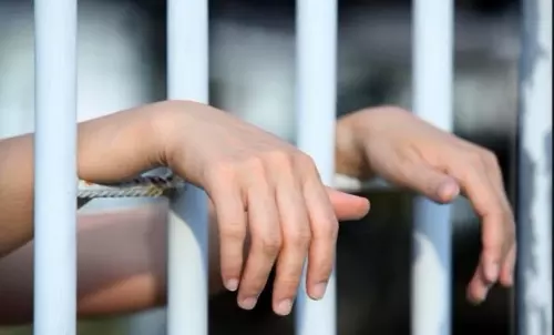 Gurugram: मलेशियाई नागरिक 2.81 करोड़ के साइबर फ्रॉड मामले में तमिलनाडु से गिरफ्तार Gurugram: मलेशियाई नागरिक 2.81 करोड़ के साइबर फ्रॉड मामले में तमिलनाडु से गिरफ्तार