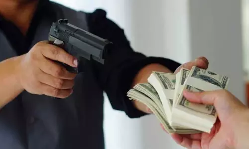 Assam : सीबीआई अधिव् कारी बनकर लुटेरों ने कछार में व्यवसायी के घर लूटपाट की