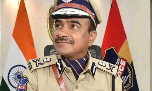 Hyderabad Police कमिश्नर ने राष्ट्रीय मीडिया पर टिप्पणी के लिए माफ़ी मांगी