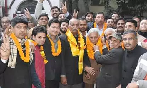 Saharanpur: अधिवक्ता एसोसिएशन के चुनाव में ठाकुर बिशंभर सिंह पुंडीर गुट ने दर्ज की जीत Saharanpur: अधिवक्ता एसोसिएशन के चुनाव में ठाकुर बिशंभर सिंह पुंडीर गुट ने दर्ज की जीत