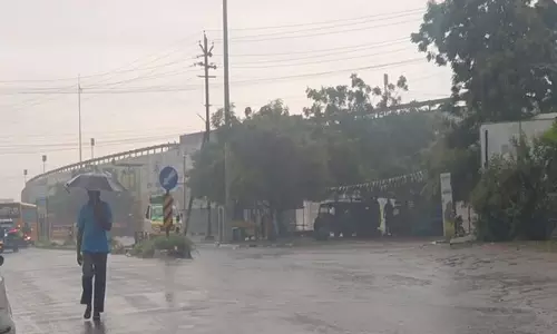 Thoothukudi के कई हिस्सों में भारी बारिश हुई Thoothukudi के कई हिस्सों में भारी बारिश हुई
