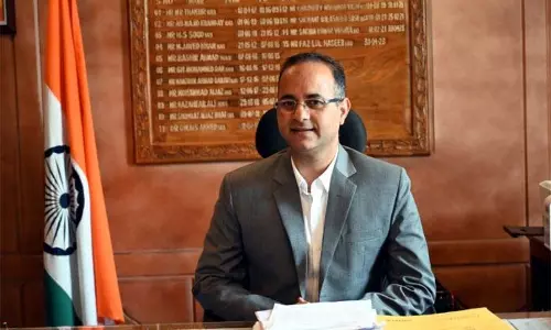 DC शोपियां ने केल्लर में जलापूर्ति योजनाओं और स्रोतों का निरीक्षण किया