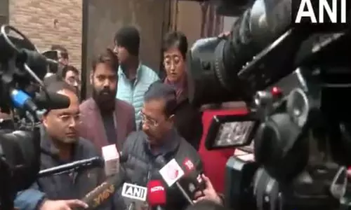 Kejriwal ने शुरू की संजीवनी योजना, बुजुर्गों के लिए मुफ्त इलाज का वादा Kejriwal ने शुरू की संजीवनी योजना, बुजुर्गों के लिए मुफ्त इलाज का वादा