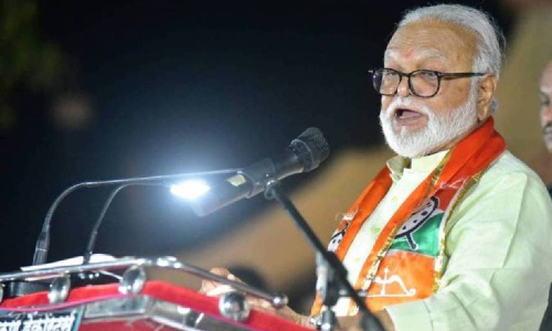 माणिकराव कोकाटे: NCP नेता की भुजबल की तीखी आलोचना