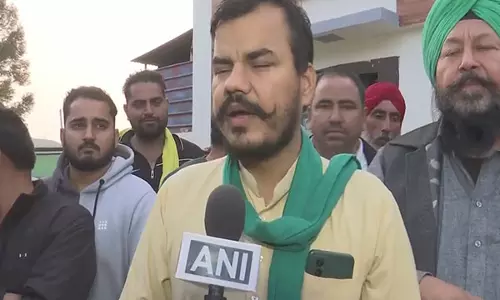 Dallewal की भूख हड़ताल के बीच किसान नेताओं ने सरकार से किसानों के संघर्ष को संबोधित करने का किया आग्रह Dallewal की भूख हड़ताल के बीच किसान नेताओं ने सरकार से किसानों के संघर्ष को संबोधित करने का किया आग्रह