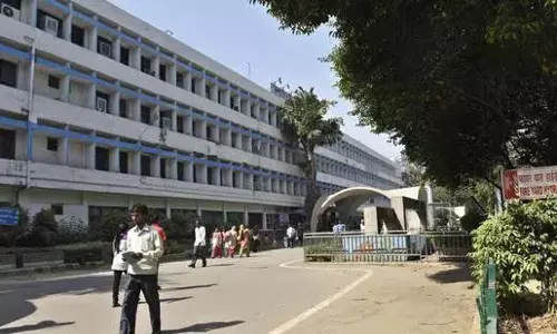 Delhi: सरकारी अस्पतालों में जल्द ख़त्म होगी दवाओं की कमी की समस्या