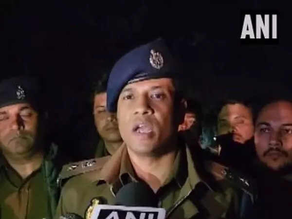 UP police ने बिहार सीमा के पास मुठभेड़ में लखनऊ बैंक डकैती मामले के आरोपियों को ढेर कर दिया