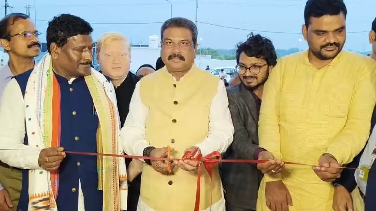 Dharmendra Pradhan: नेफ्था क्रैकिंग इकाई जल्द ही शुरू होगी