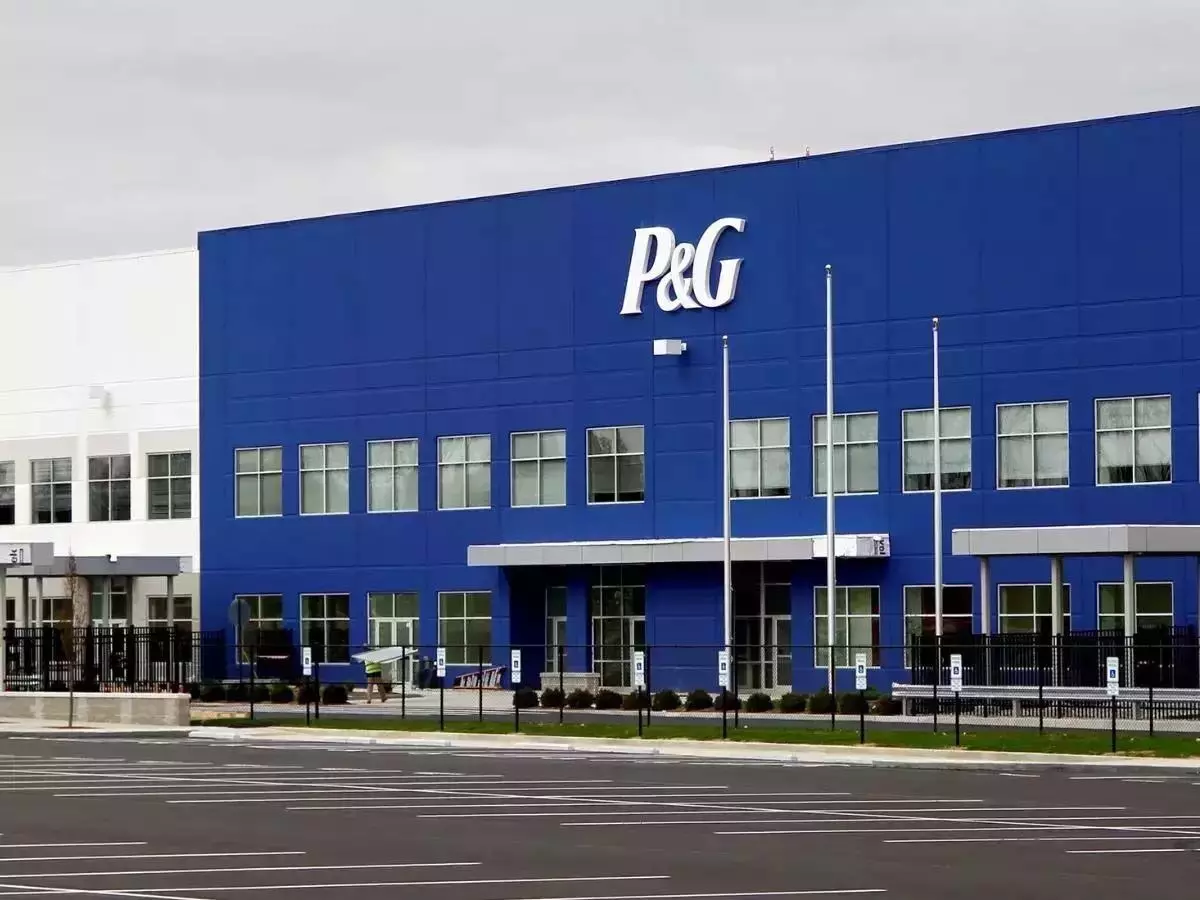 P&G हाइजीन एंड हेल्थ केयर शेयर की कीमत में -0.92% कम