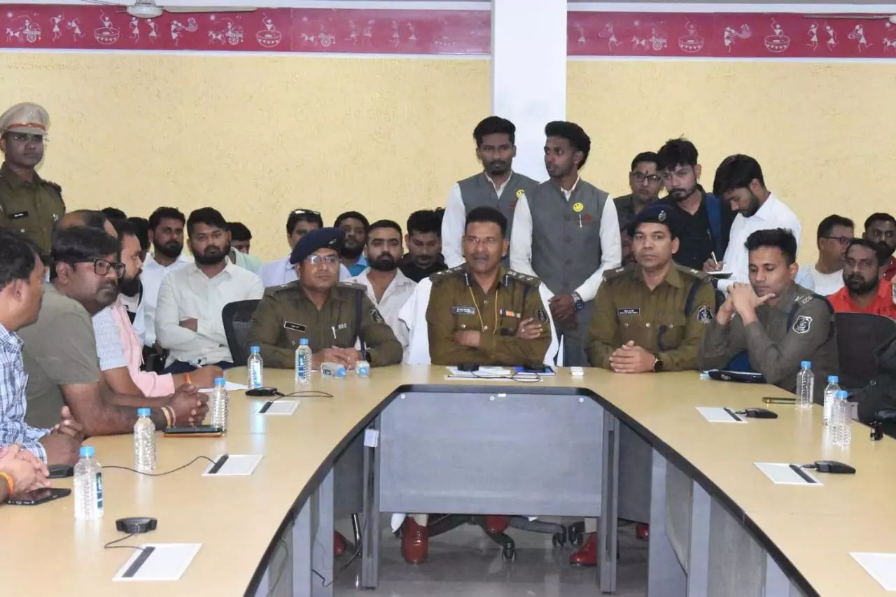 रायपुर SSP ने होटल, रेस्टोरेंट, कैफे, ढ़ाबा, बार संचालकों की ली बैठक