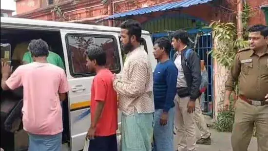 West Bengal के सुधार गृह में बंद 12 बांग्लादेशी मछुआरों को रिहा किया गया