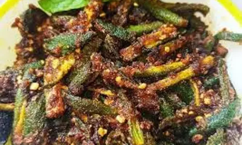 Recipe: ट्राय करे स्वादिष्ट बेसन वाली कुरकुरी भिंडी Recipe: ट्राय करे स्वादिष्ट बेसन वाली कुरकुरी भिंडी