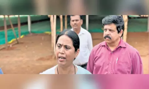 Karnataka: मंत्री लक्ष्मी हेब्बालकर ने भाजपा एमएलसी के खिलाफ कानूनी लड़ाई जारी रखने की कसम खाई Karnataka: मंत्री लक्ष्मी हेब्बालकर ने भाजपा एमएलसी के खिलाफ कानूनी लड़ाई जारी रखने की कसम खाई