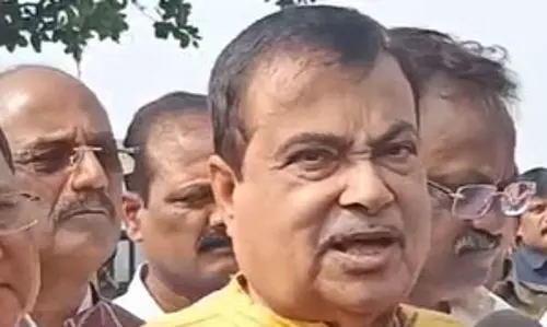 नागपुर एयरपोर्ट पर चल रहे री-कार्पेटिंग के काम में आई देरी तो अधिकारी होंगे सस्पेंड : नितिन गडकरी