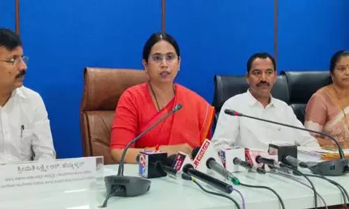 Karnataka: रवि प्रकरण पर भाजपा के दो गुट एकजुट Karnataka: रवि प्रकरण पर भाजपा के दो गुट एकजुट