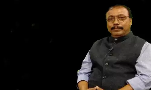 Assam: प्रसिद्ध लेखक डॉ. जयंत माधब बोरा को बक्या ज़ाहित्य पुरस्कार 2024 मिला Assam: प्रसिद्ध लेखक डॉ. जयंत माधब बोरा को बक्या ज़ाहित्य पुरस्कार 2024 मिला