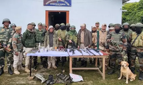 सुरक्षा बलों ने Manipur में हथियार, गोला-बारूद, युद्ध संबंधी सामान जब्त किए