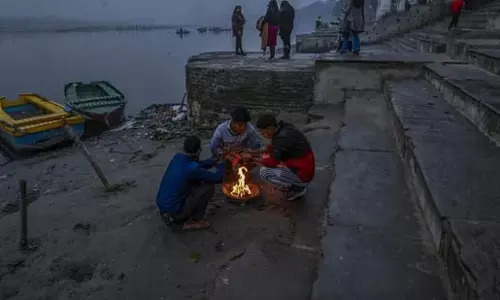 Delhi , इस सर्दी में अधिकतम तापमान 20 डिग्री सेल्सियस से नीचे पहुंचा Delhi , इस सर्दी में अधिकतम तापमान 20 डिग्री सेल्सियस से नीचे पहुंचा
