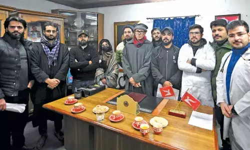 सीएम उमर ने प्रदर्शनकारी छात्रों के लिए खोले दरवाजे