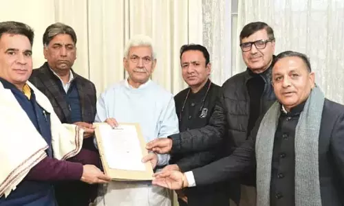 भाजपा प्रतिनिधिमंडल ने एलजी से मुलाकात की, पीर पंजाल में बेहतर बुनियादी ढांचे की मांग की