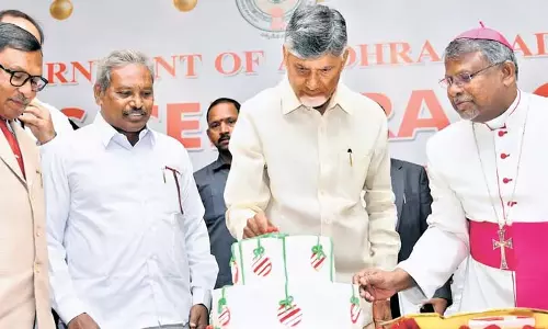 CM Chandrababu Naidu ने कहा- पेंशनभोगियों की सूची बनाने के लिए दिशा-निर्देशों की जरूरत CM Chandrababu Naidu ने कहा- पेंशनभोगियों की सूची बनाने के लिए दिशा-निर्देशों की जरूरत