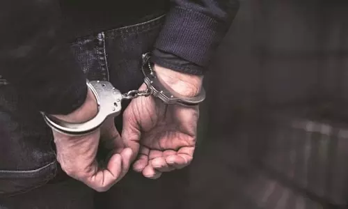 Hyderabad: पुलिस ने ड्रग रैकेट का भंडाफोड़ किया