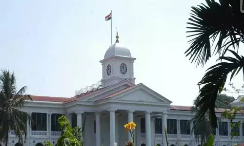 Kerala स्वास्थ्य विभाग ने कल्याणकारी पेंशन गबन में अधिकारियों के नाम दर्ज Kerala स्वास्थ्य विभाग ने कल्याणकारी पेंशन गबन में अधिकारियों के नाम दर्ज