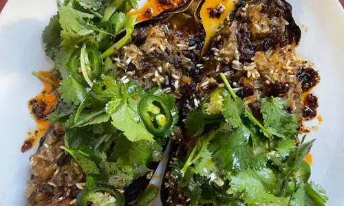 चिपचिपा बैंगन चावल कटोरा नुस्खा चिपचिपा बैंगन चावल कटोरा नुस्खा