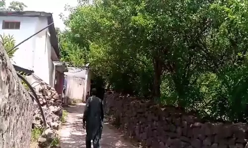 प्राकृतिक झरने सूखने से POJK में जल संकट और गहरा गया