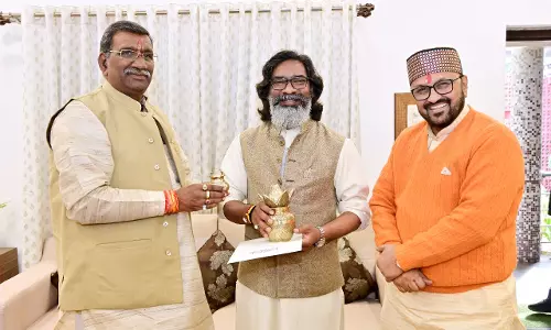 Ranchi: सीएम हेमंत को महाकुंभ में आने का मिला न्योता