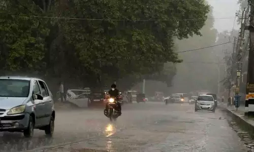 Jammu में हल्की बारिश से शुष्क मौसम का दौर टूटा Jammu में हल्की बारिश से शुष्क मौसम का दौर टूटा