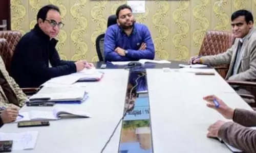 DC Jammu ने ठोस अपशिष्ट प्रबंधन प्रणाली की समीक्षा की