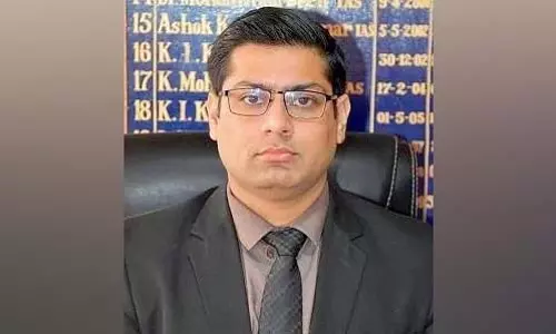 DC पुंछ ने दूरदराज के क्षेत्रों में सड़क, मोबाइल कनेक्टिविटी की स्थिति की समीक्षा की