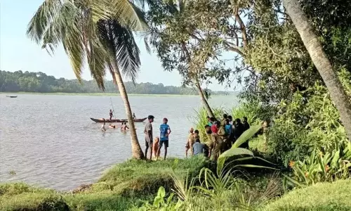 वेल्लायानी जंक्शन पलागोडे तालाब में डूबने वाले दो बच्चों की जांच संतोषजनक नहीं वेल्लायानी जंक्शन पलागोडे तालाब में डूबने वाले दो बच्चों की जांच संतोषजनक नहीं