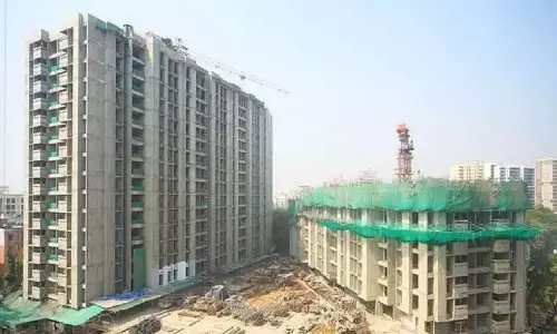 मुंबई: इमारतों के पुनर्विकास में फिर देरी, SC ने टेंडर प्रक्रिया पर रोक लगाई