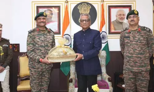 Sikkim : 17वें माउंटेन डिवीजन के नए जीओसी ने राज्यपाल से मुलाकात की Sikkim : 17वें माउंटेन डिवीजन के नए जीओसी ने राज्यपाल से मुलाकात की