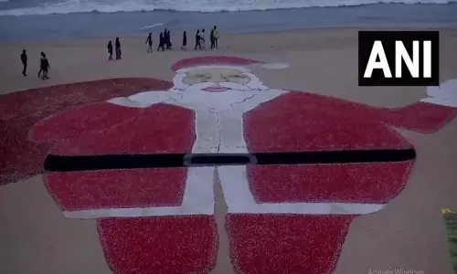 रेत कलाकार ने बनाया 550 किलो चॉकलेट का सांता क्लॉज, देखें VIDEO... रेत कलाकार ने बनाया 550 किलो चॉकलेट का सांता क्लॉज, देखें VIDEO...