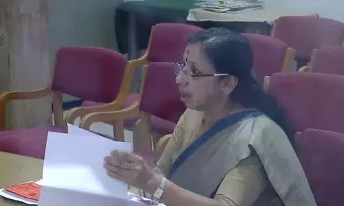 सरकार ने जारी किया नया आदेश: डॉ. आशा देवी ने कोझिकोड DMO का कार्यभार संभाला सरकार ने जारी किया नया आदेश: डॉ. आशा देवी ने कोझिकोड DMO का कार्यभार संभाला