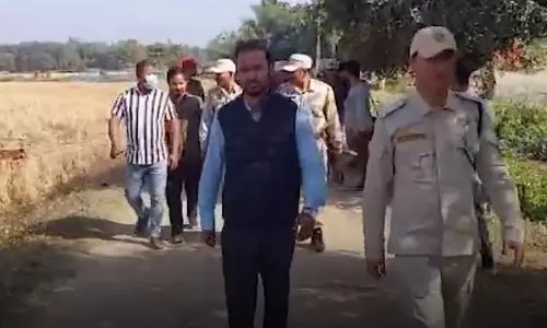 Assam: अवैध ईंट भट्टों पर कार्रवाई, अधिकारियों ने रोमारी में ढांचों को ध्वस्त किया Assam: अवैध ईंट भट्टों पर कार्रवाई, अधिकारियों ने रोमारी में ढांचों को ध्वस्त किया