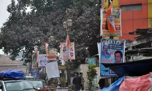 Amritsar: नगर निगम चुनाव समाप्त, शहर में दीवारों पर राजनीतिक पोस्टर लगे रहे